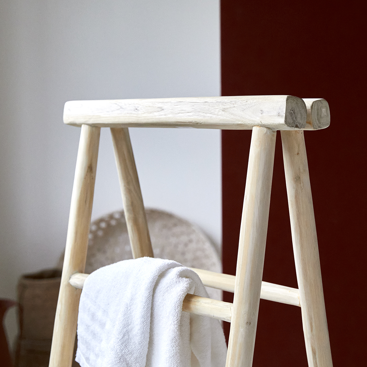 Kilim solid teak ladder towel rack 100 Kilim solid teak ladder towel rack 100