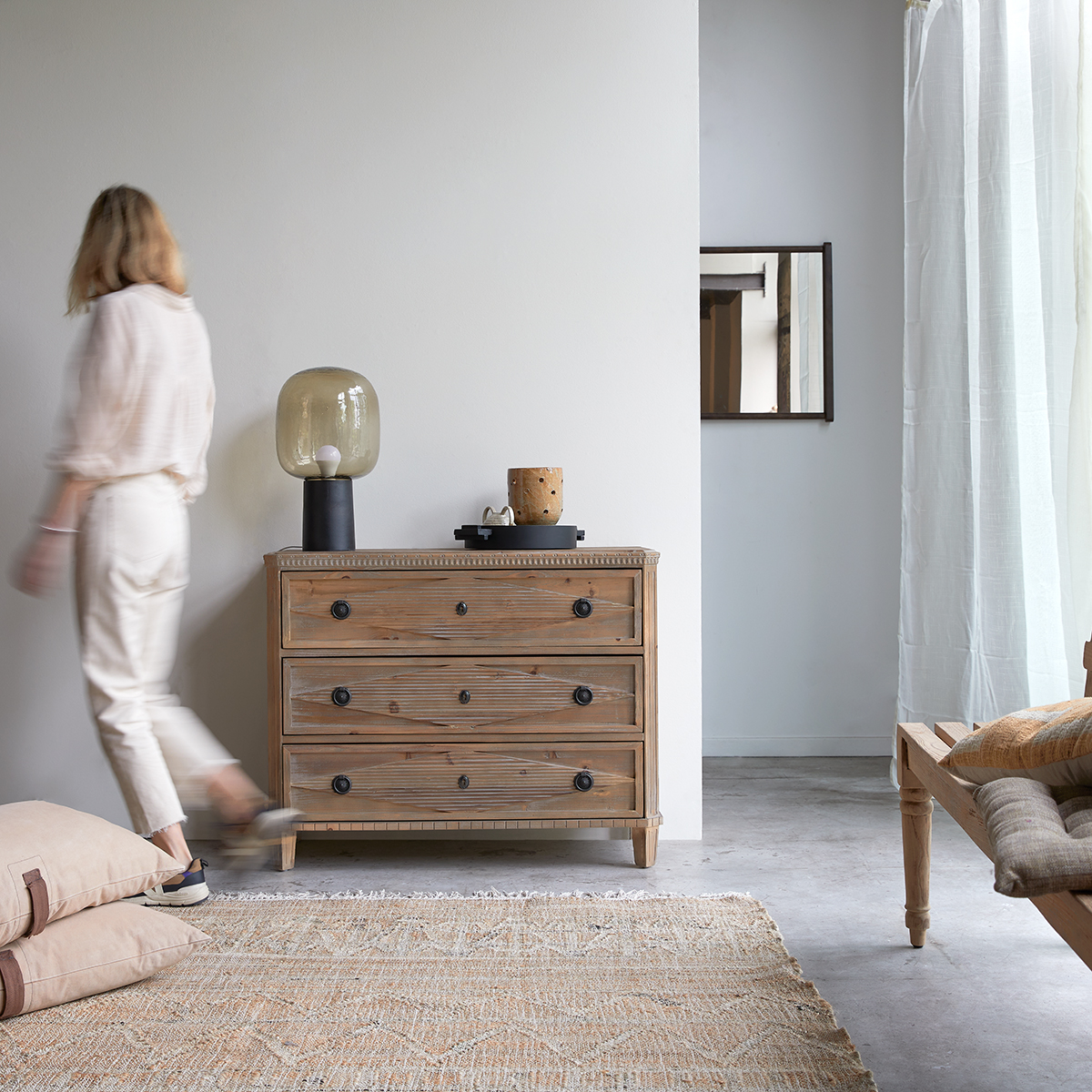 Kommode aus massives Kiefernholz mit 3 Schubladen Emily Kommode aus massives Kiefernholz mit 3 Schubladen Emily
