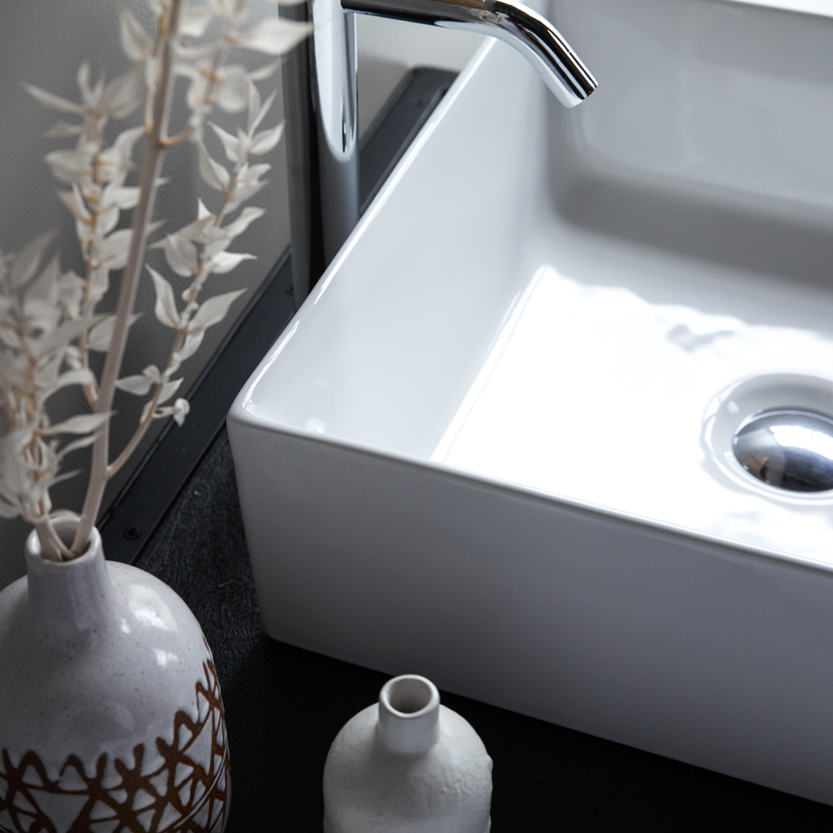 Lada ceramic basin Lada ceramic basin