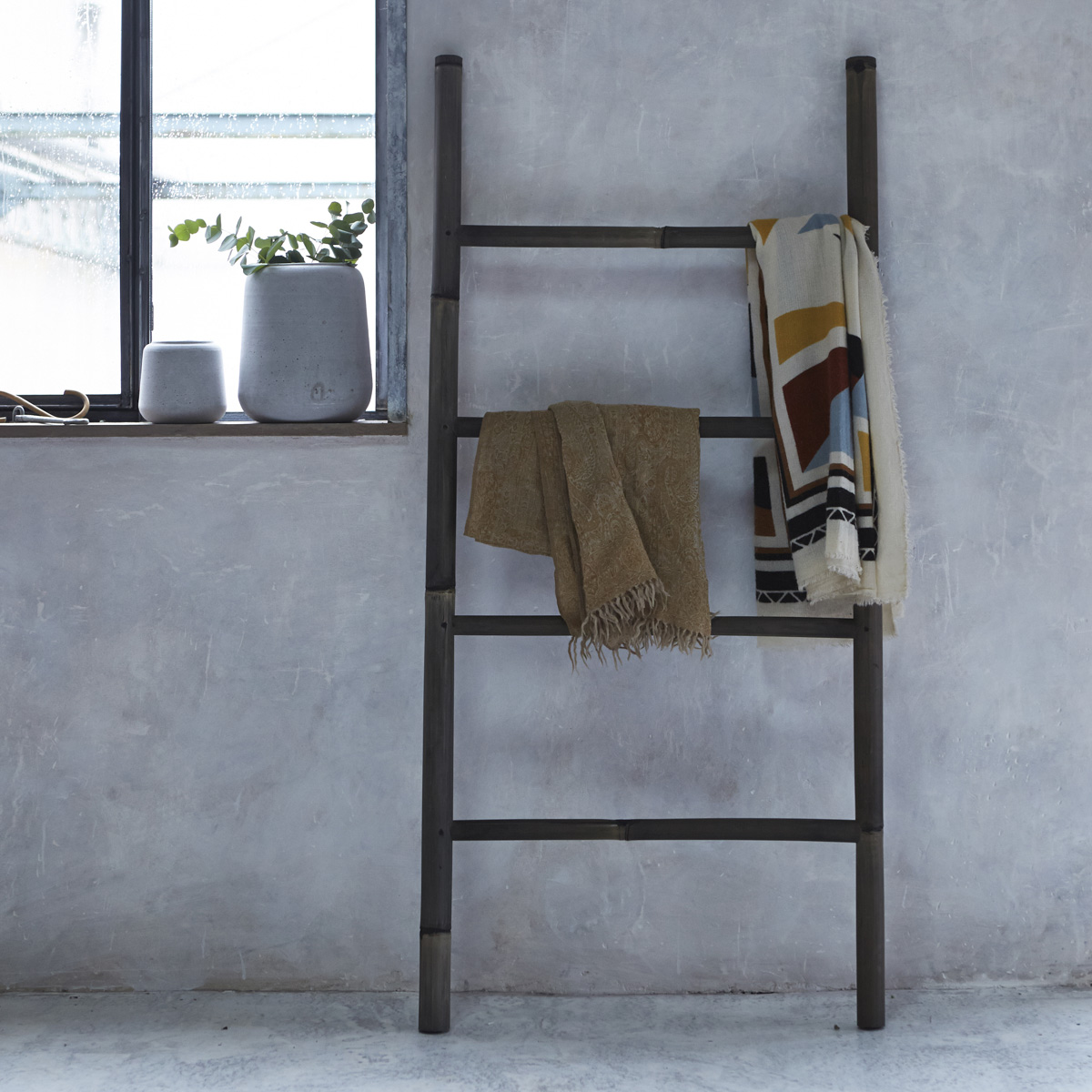 Ladder Black Bamboo Linen Rack 150 Ladder Black Bamboo Linen Rack 150