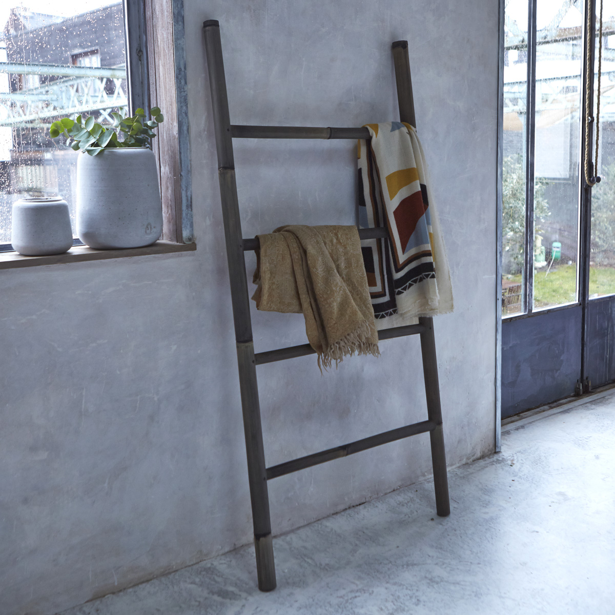 Ladder Black Bamboo Linen Rack 150 Ladder Black Bamboo Linen Rack 150