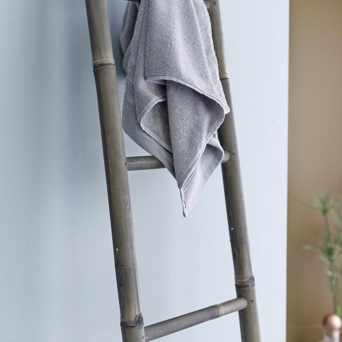 Ladder Black Bamboo Linen Rack 200 Ladder Black Bamboo Linen Rack 200