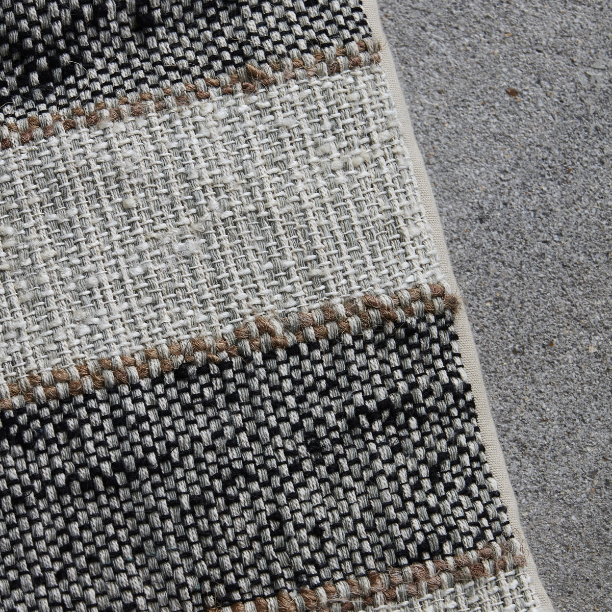 Le Coussin de banquette Milo grey 180x65 Le Coussin de banquette Milo grey 180x65