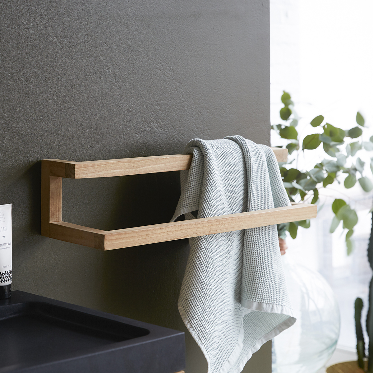 Leo solid teak Towel Holder 60 Leo solid teak Towel Holder 60