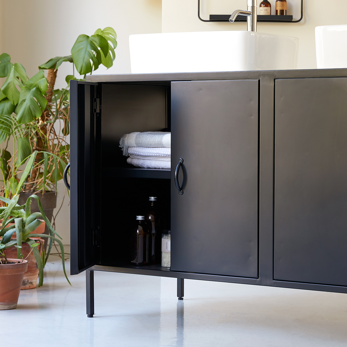 Lizzie 140 metal and terrazzo vanity unit Lizzie 140 metal and terrazzo vanity unit