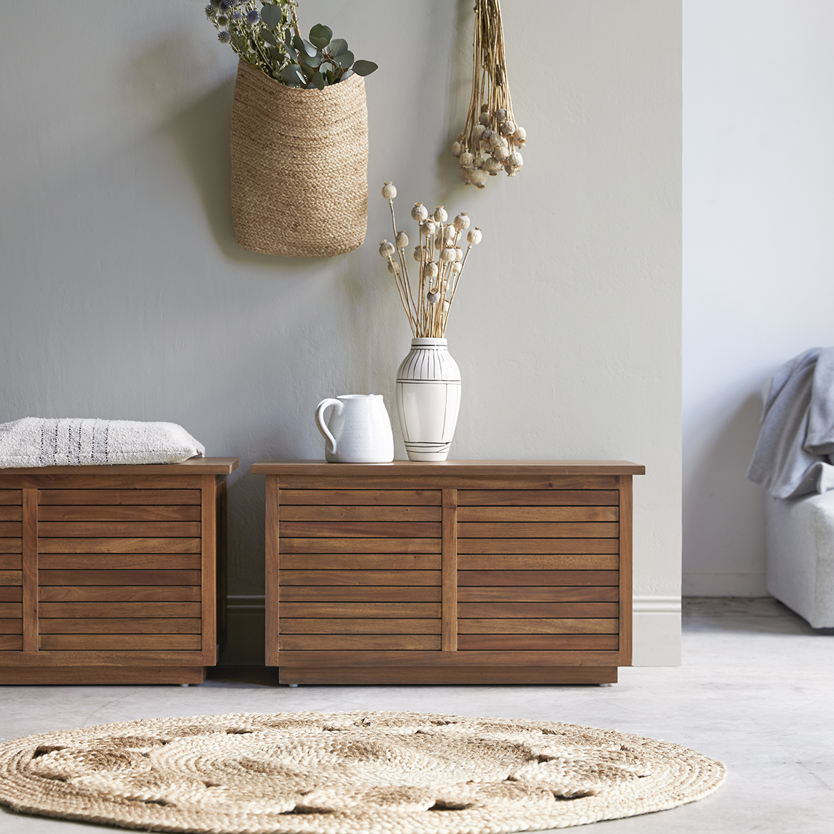 Loggia solid mahogany Chest Loggia solid mahogany Chest