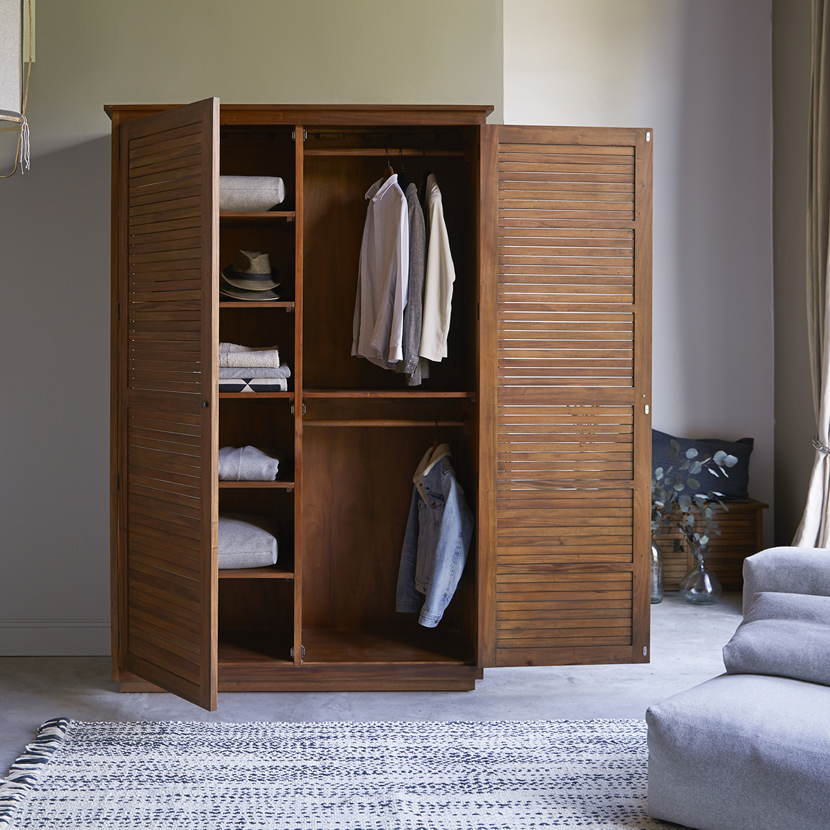 Loggia solid mahogany Cupboard 220 Loggia solid mahogany Cupboard 220
