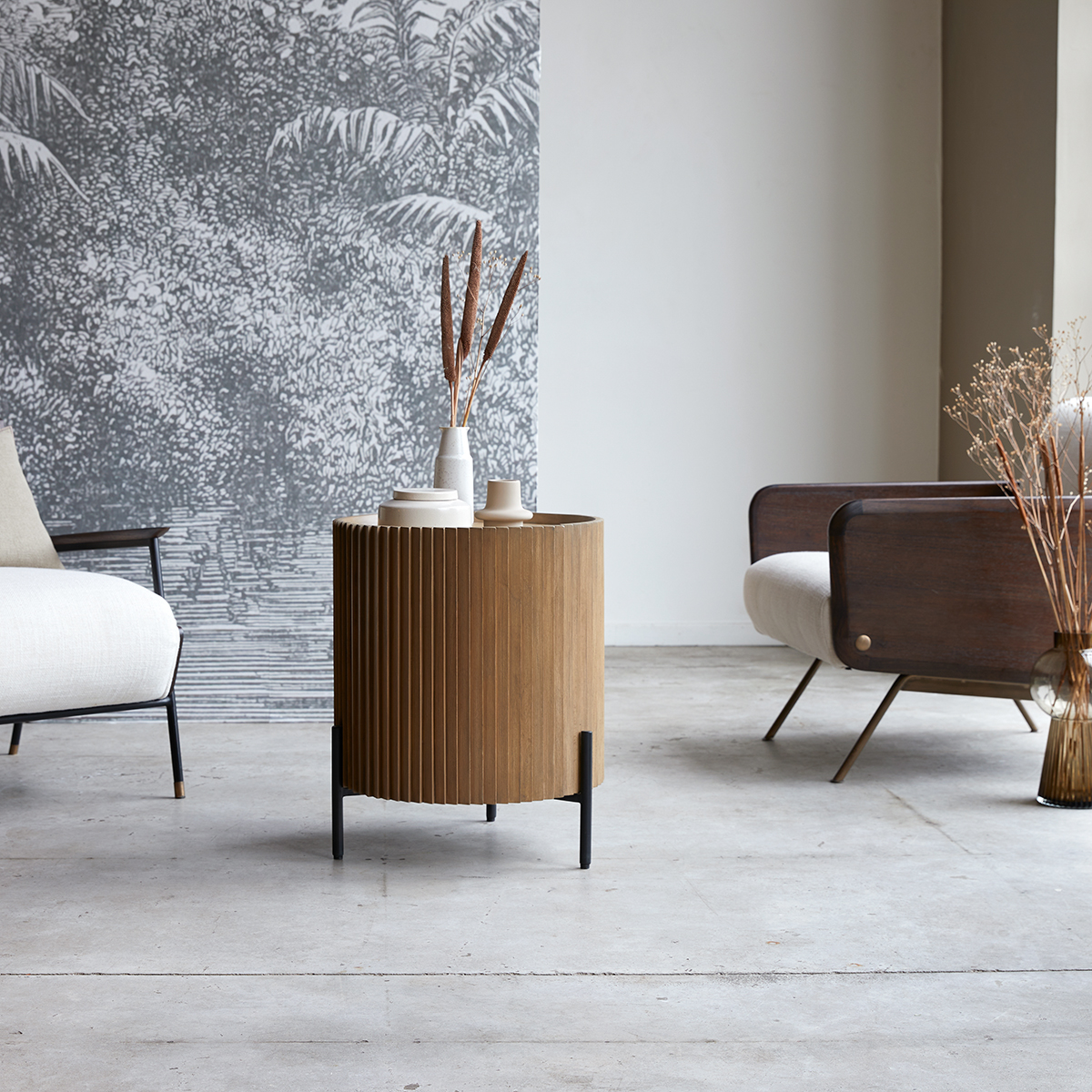 Lou mindi wood side table Lou mindi wood side table