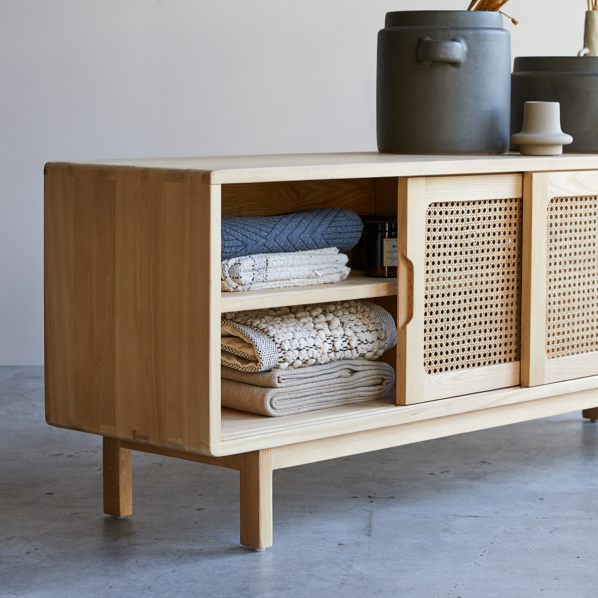 Luis elm and canework TV unit 140 cm Luis elm and canework TV unit 140 cm
