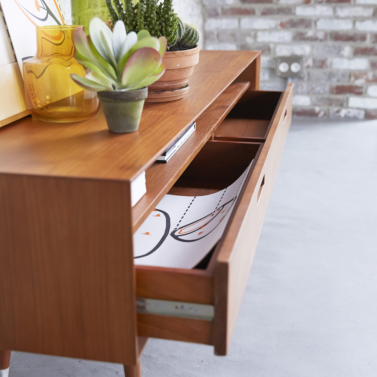 Magda 50’s teak TV Stand 180 cm Magda 50’s teak TV Stand 180 cm