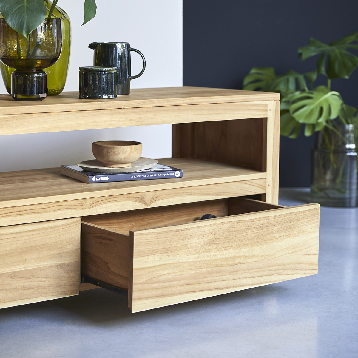 Meuble TV en teck massif Anoa 140 cm Meuble TV en teck massif Anoa 140 cm