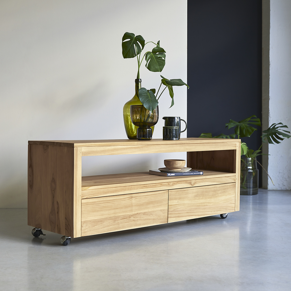 Meuble TV en teck massif Anoa 140 cm Meuble TV en teck massif Anoa 140 cm