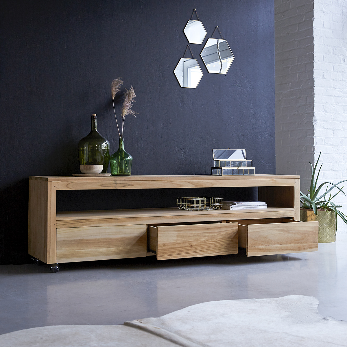 Meuble TV en teck massif Anoa 180 cm Meuble TV en teck massif Anoa 180 cm