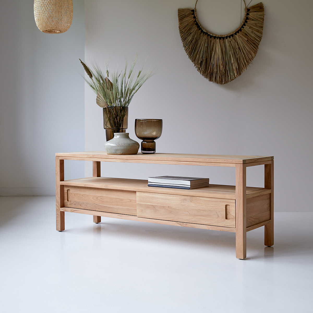 Meuble TV en teck massif Anton 130 cm Meuble TV en teck massif Anton 130 cm