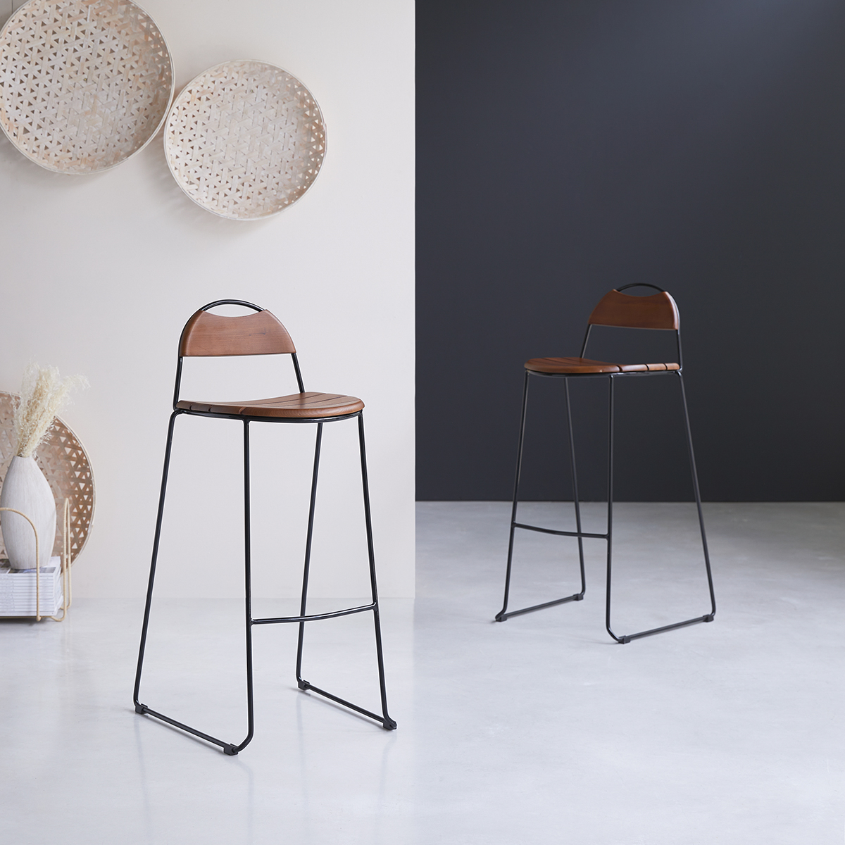 Molly metal and solid ash bar chair Molly metal and solid ash bar chair
