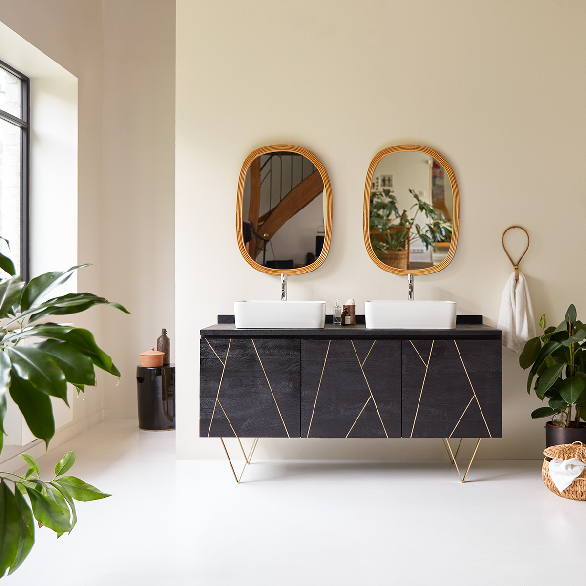 Mueble de baño en madera de mango macizo 155 Liv Mueble de baño en madera de mango macizo 155 Liv