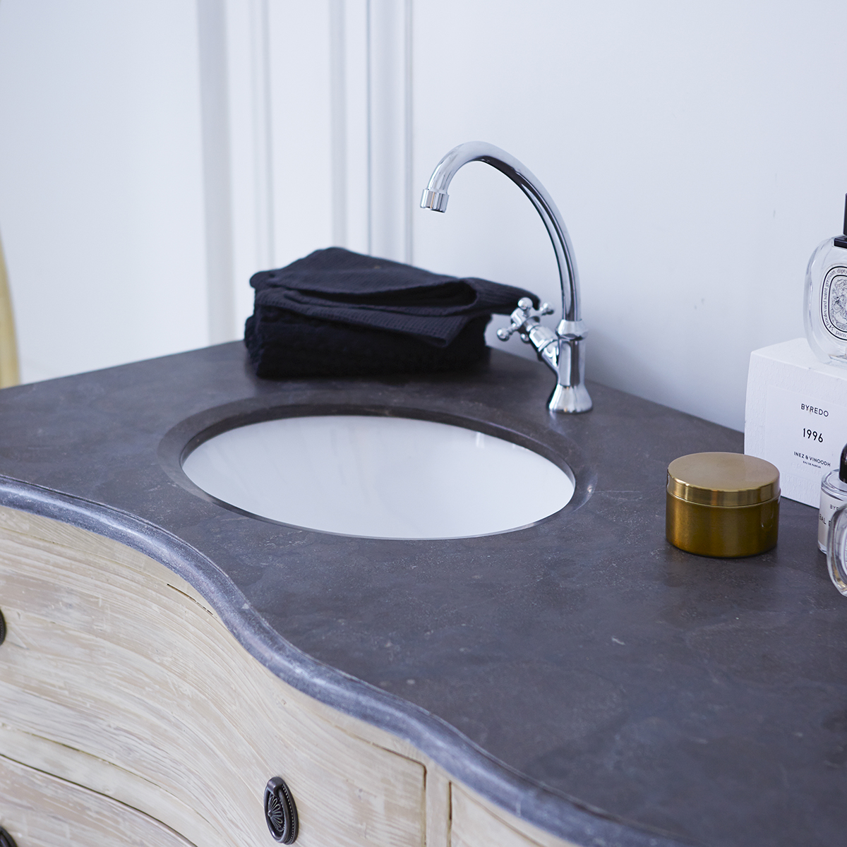 Mueble de pino con lavabos de piedra 170 Hermione Mueble de pino con lavabos de piedra 170 Hermione