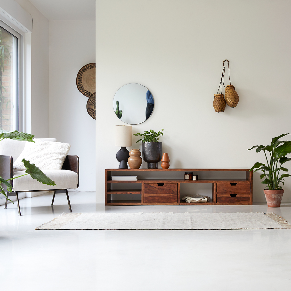 Mueble de TV en palisandro macizo Kwarto 170 cm Mueble de TV en palisandro macizo Kwarto 170 cm
