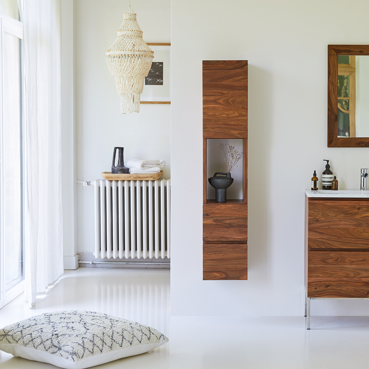 Nova solid sheesham Column Nova solid sheesham Column