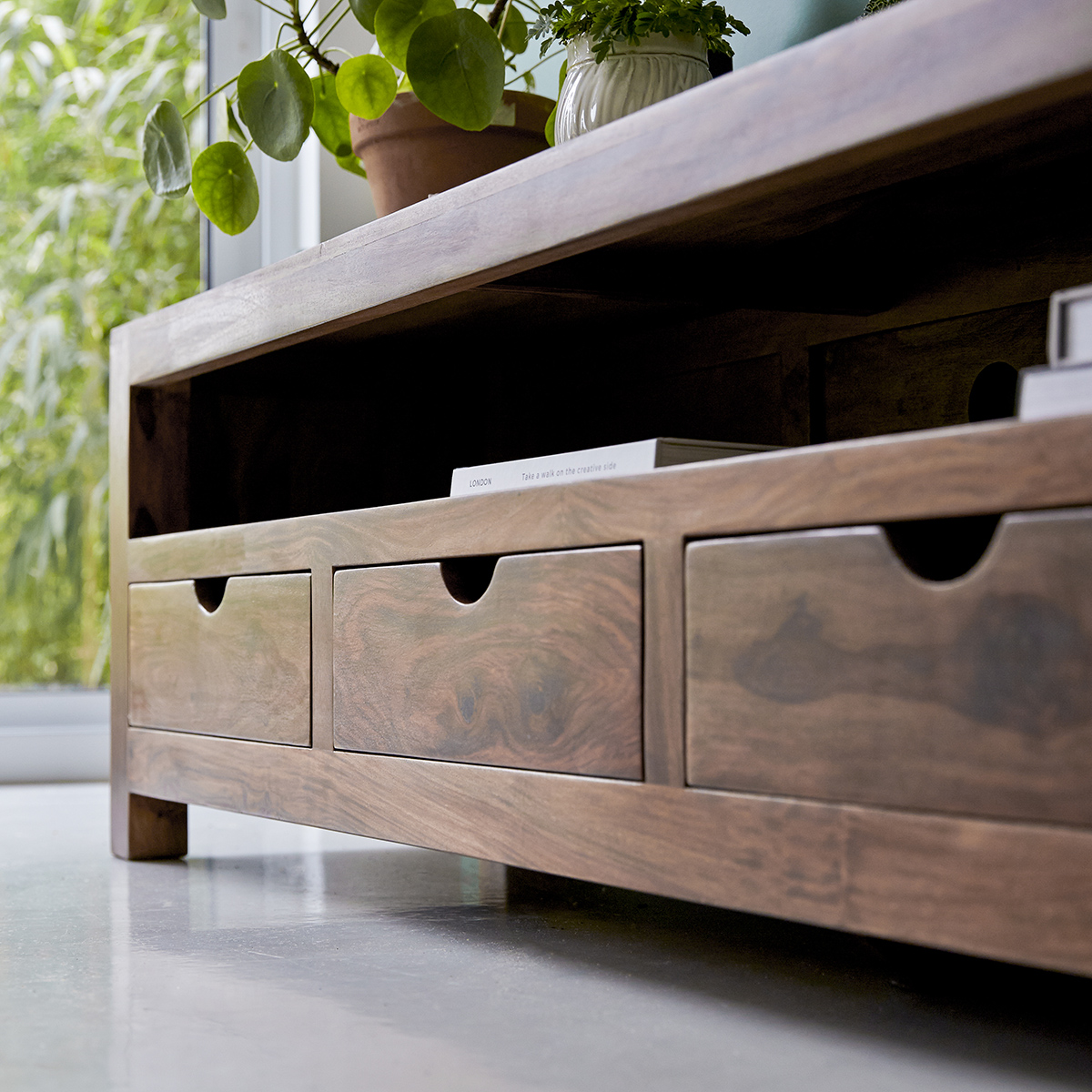 Oliver solid sheesham TV Stand 200 cm Oliver solid sheesham TV Stand 200 cm