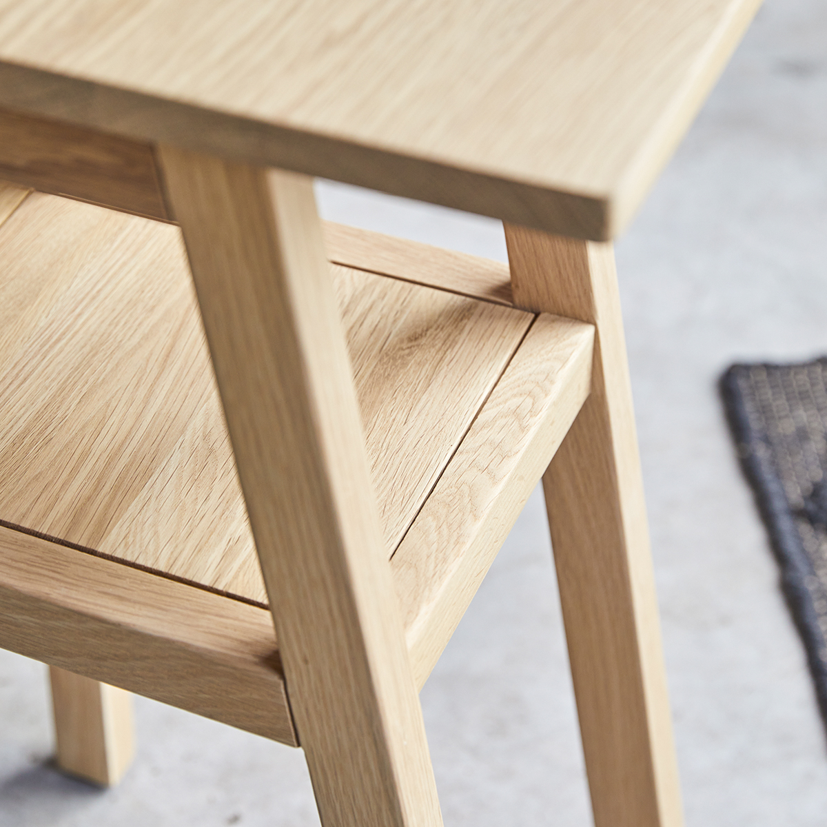 Pola oak side table Pola oak side table