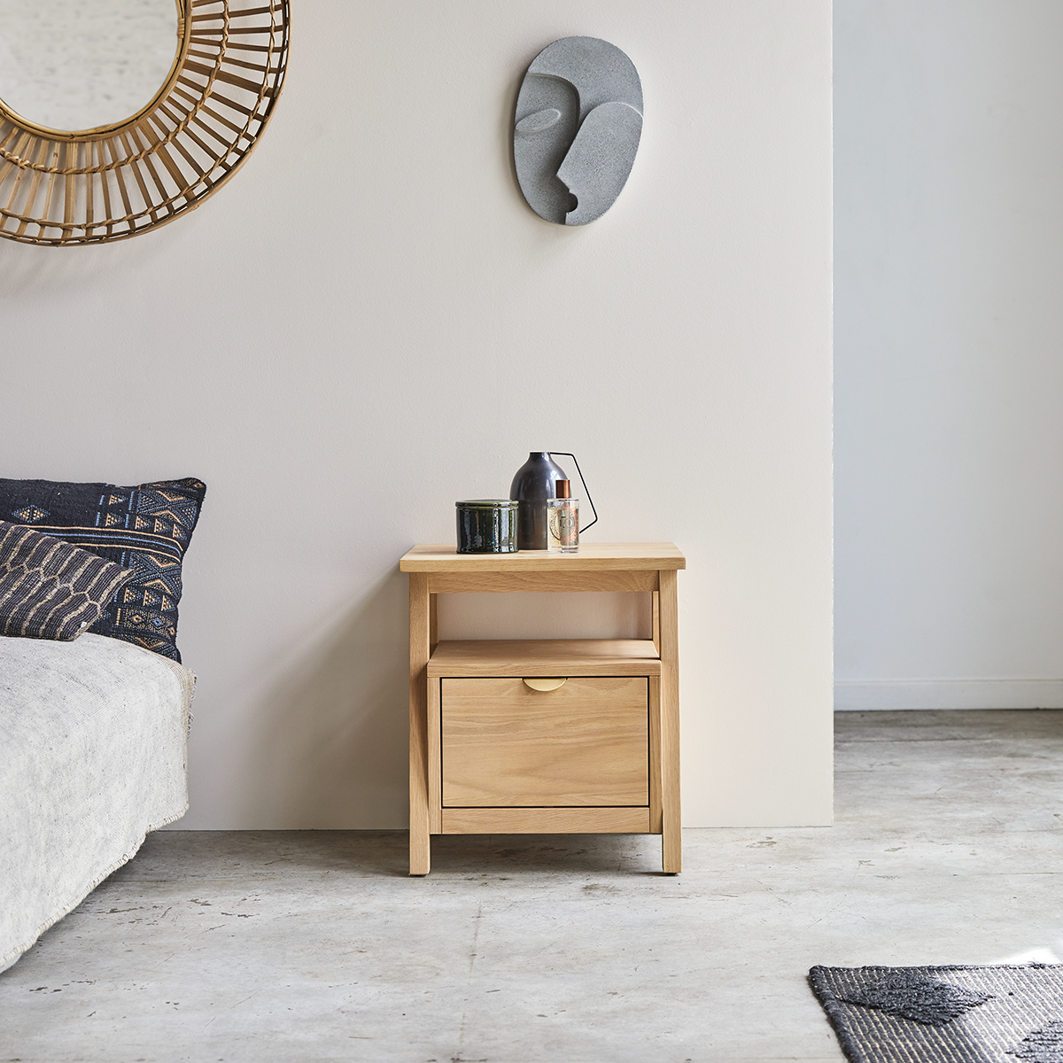 Pola solid oak bedside table Pola solid oak bedside table