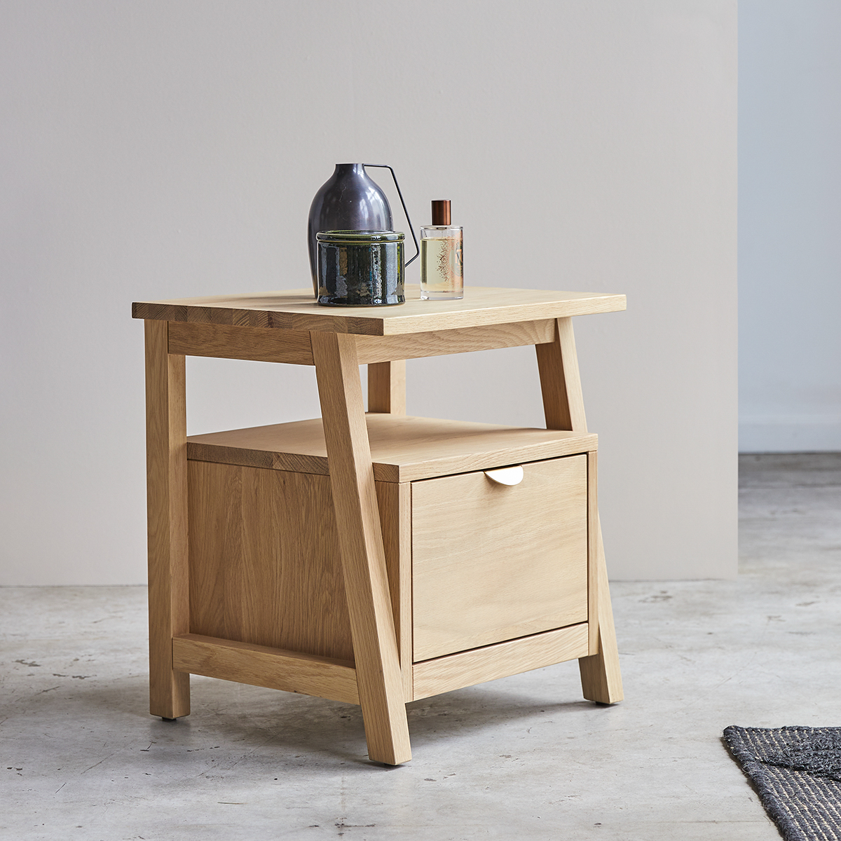 Pola solid oak bedside table Pola solid oak bedside table