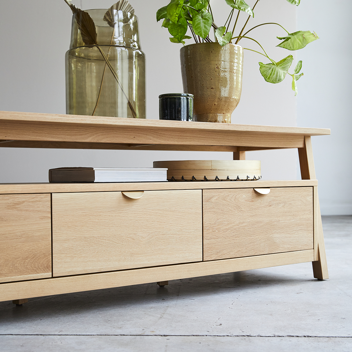 Pola solid oak TV Stand 150 cm Pola solid oak TV Stand 150 cm
