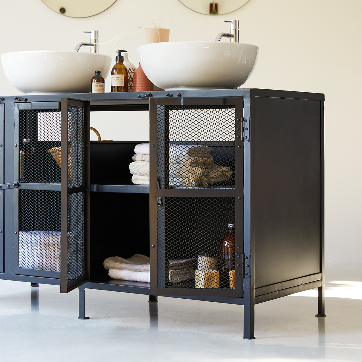 Romy metal and mango wood vanity unit 140 Romy metal and mango wood vanity unit 140