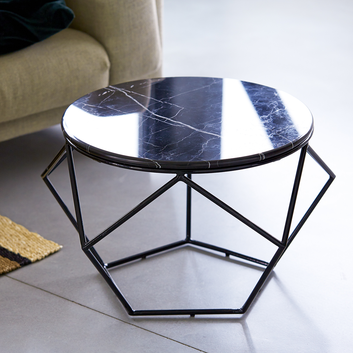 Round Marble and Metal Coffee Table Round Marble and Metal Coffee Table