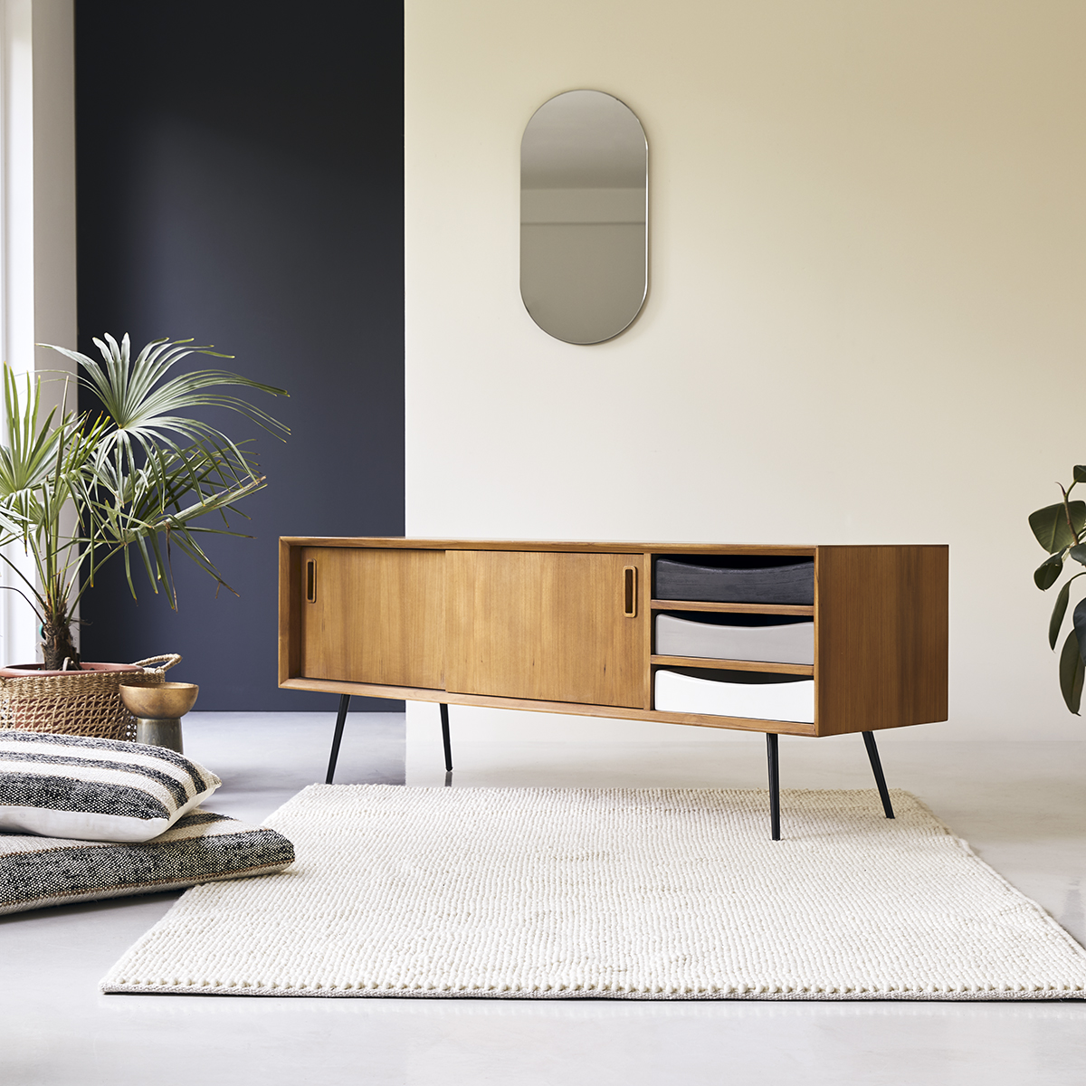 Ruben teak TV Stand 155 cm Ruben teak TV Stand 155 cm