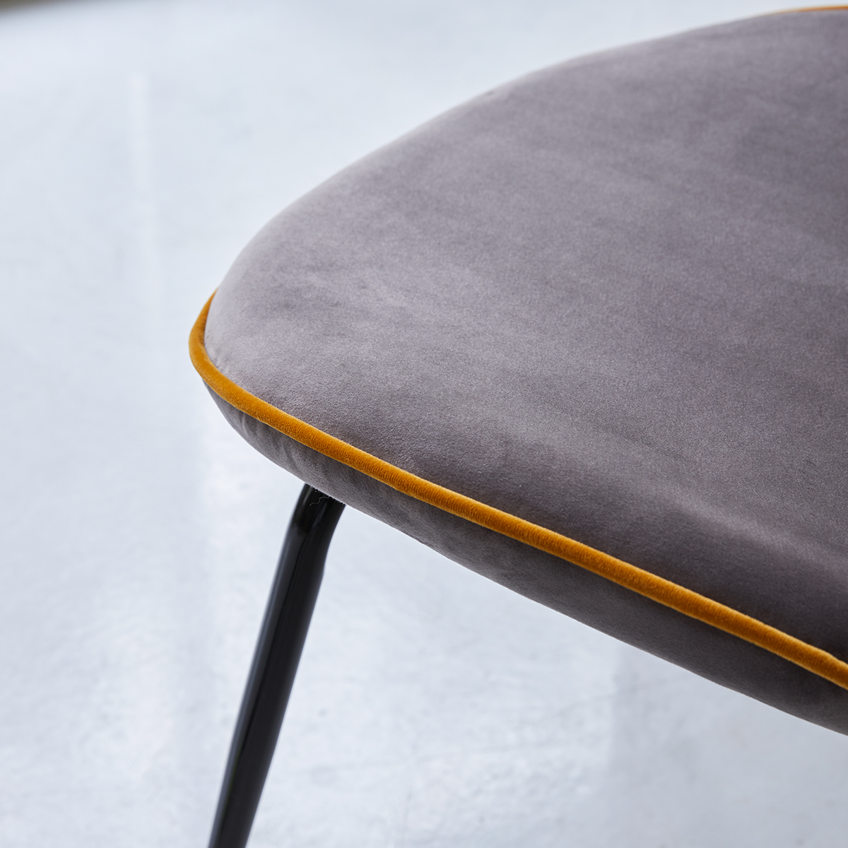 Samtstuhl Uma grey Samtstuhl Uma grey