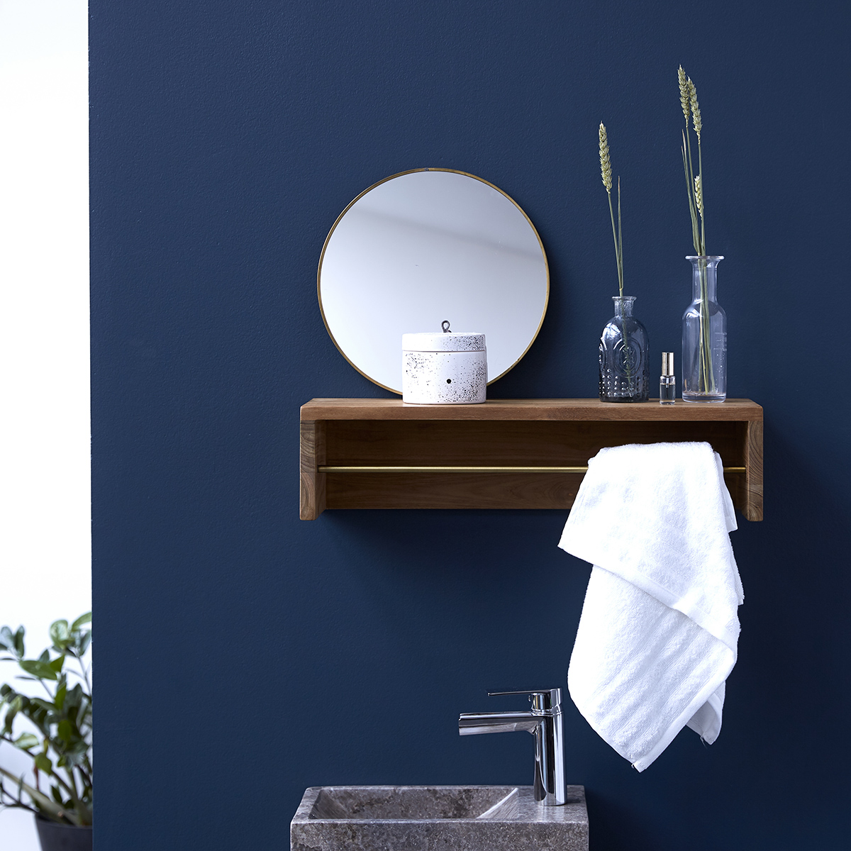 Sasha solid teak Towel Rail 60 Sasha solid teak Towel Rail 60