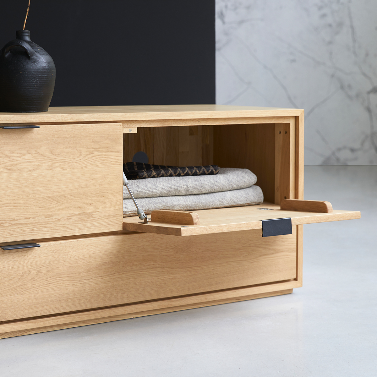 Senson solid oak TV Stand 120 cm Senson solid oak TV Stand 120 cm