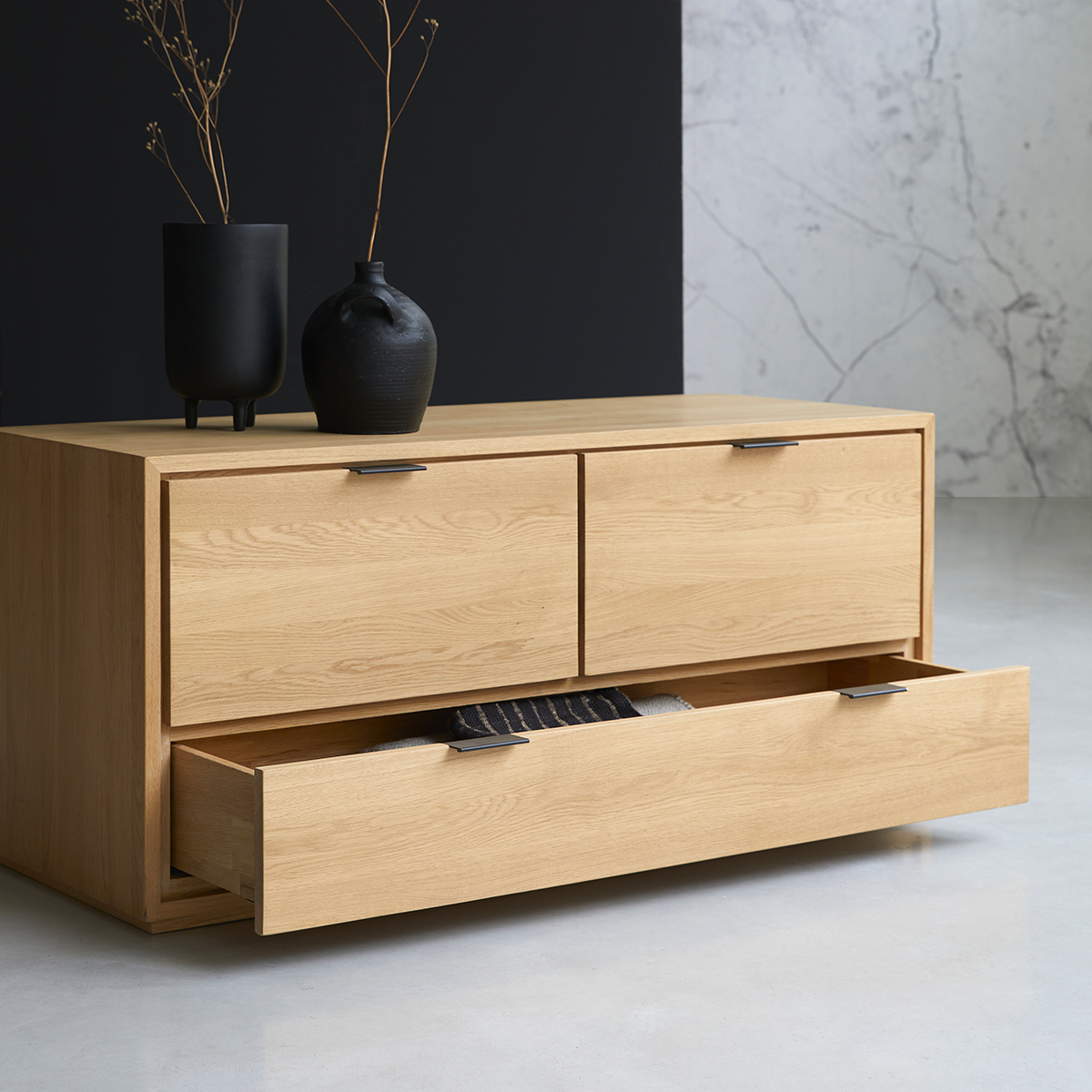 Senson solid oak TV Stand 120 cm Senson solid oak TV Stand 120 cm