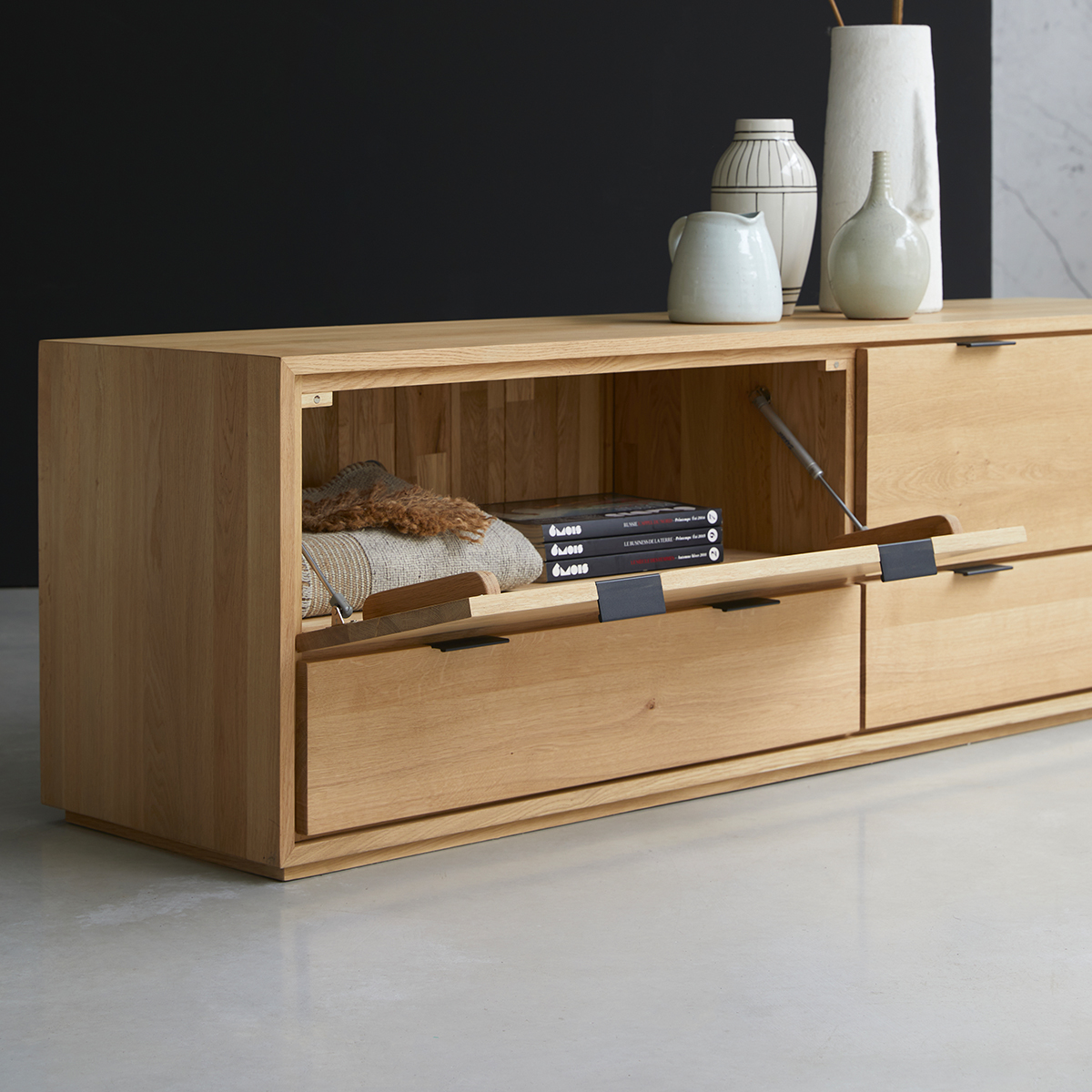 Senson solid oak TV Stand 180 cm Senson solid oak TV Stand 180 cm