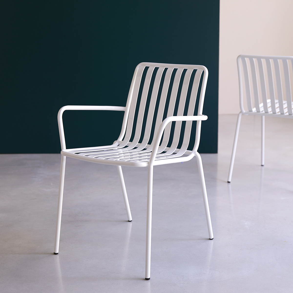 Sillón de metal Gaby white Sillón de metal Gaby white