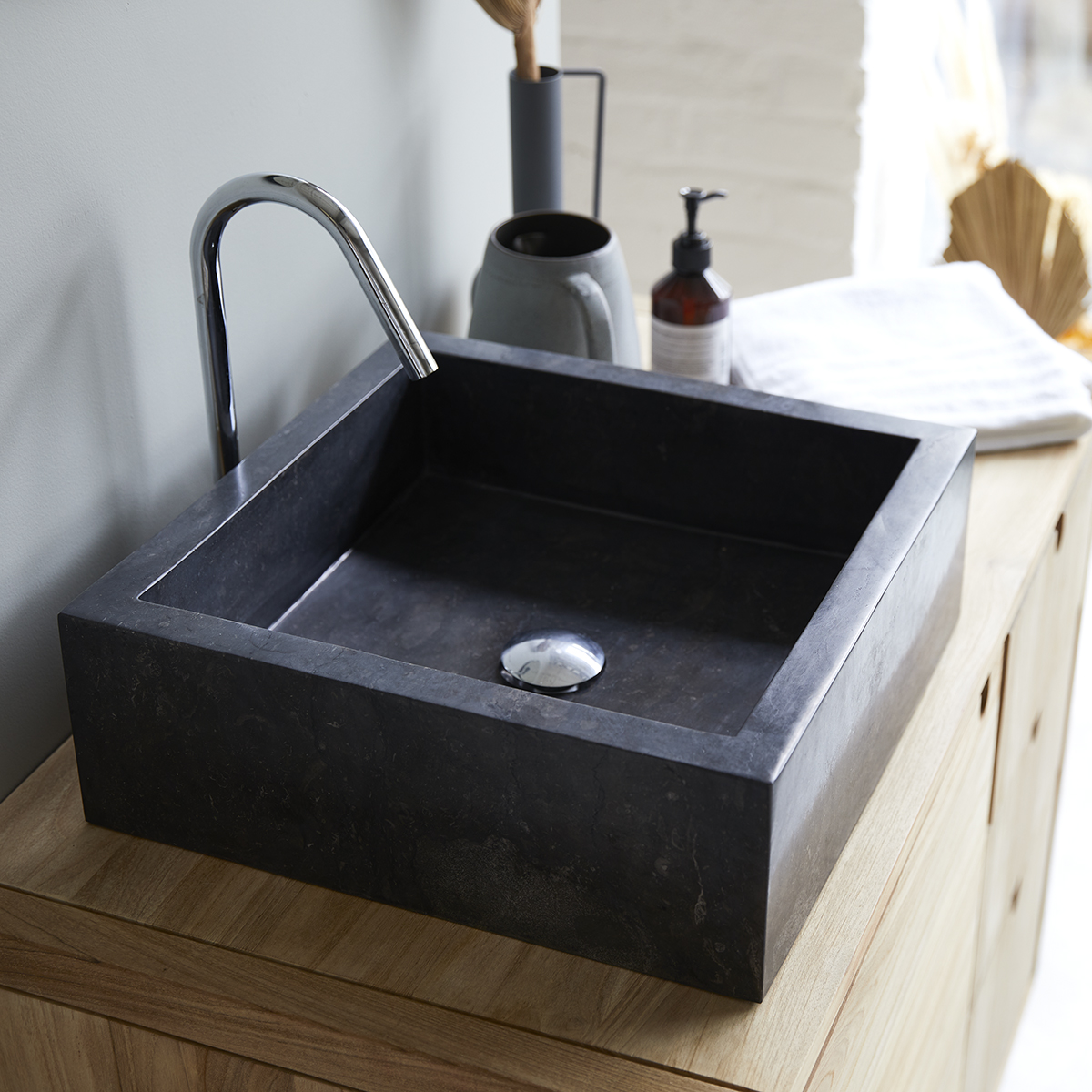 Slats dark Grey marble washbasin Slats dark Grey marble washbasin