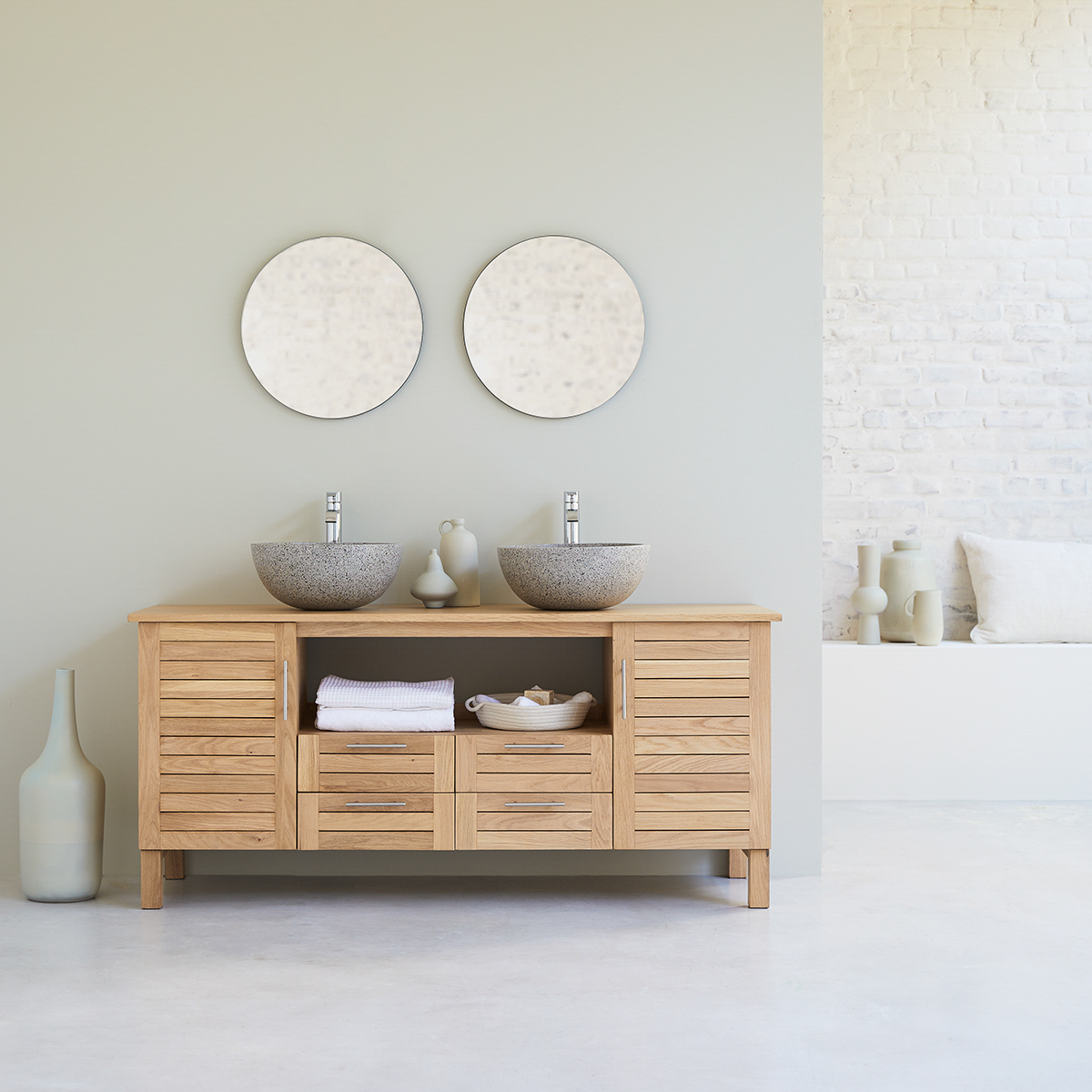 Soho 165 solid oak bathroom unit Soho 165 solid oak bathroom unit
