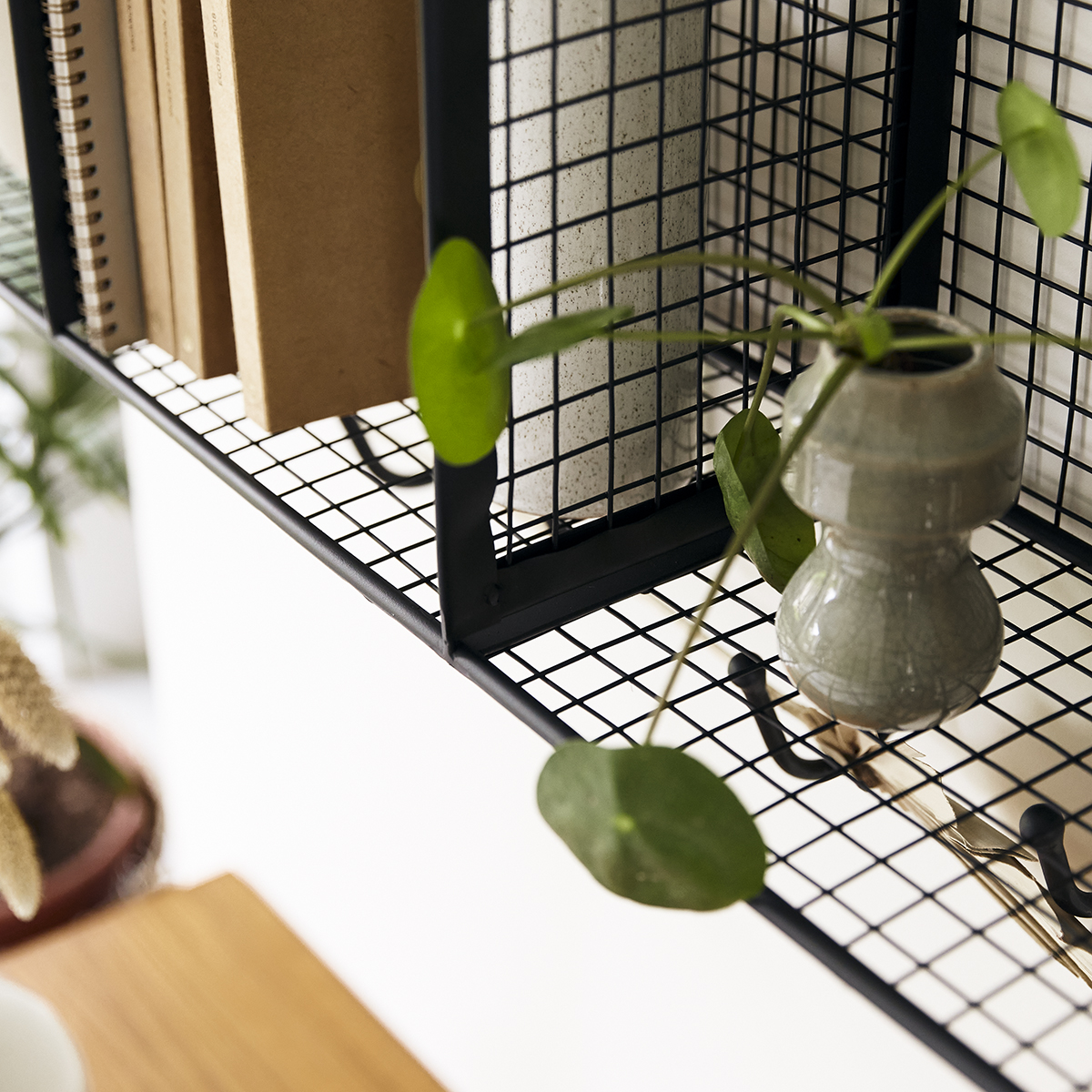 Sona Metal Shelf 100 Sona Metal Shelf 100