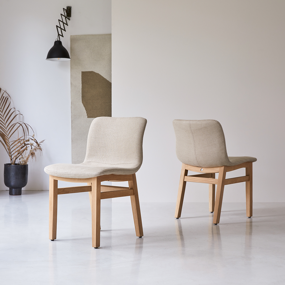 Stuhl aus Eiche Cocoon linen Stuhl aus Eiche Cocoon linen
