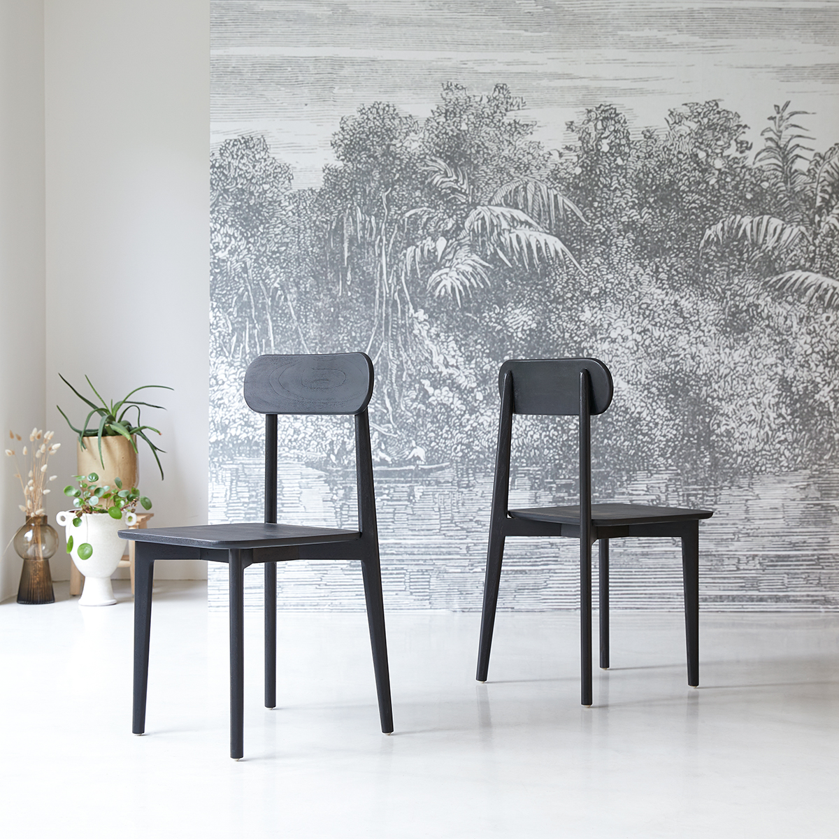 Stuhl aus massivem Teakholz Jonàk black Stuhl aus massivem Teakholz Jonàk black
