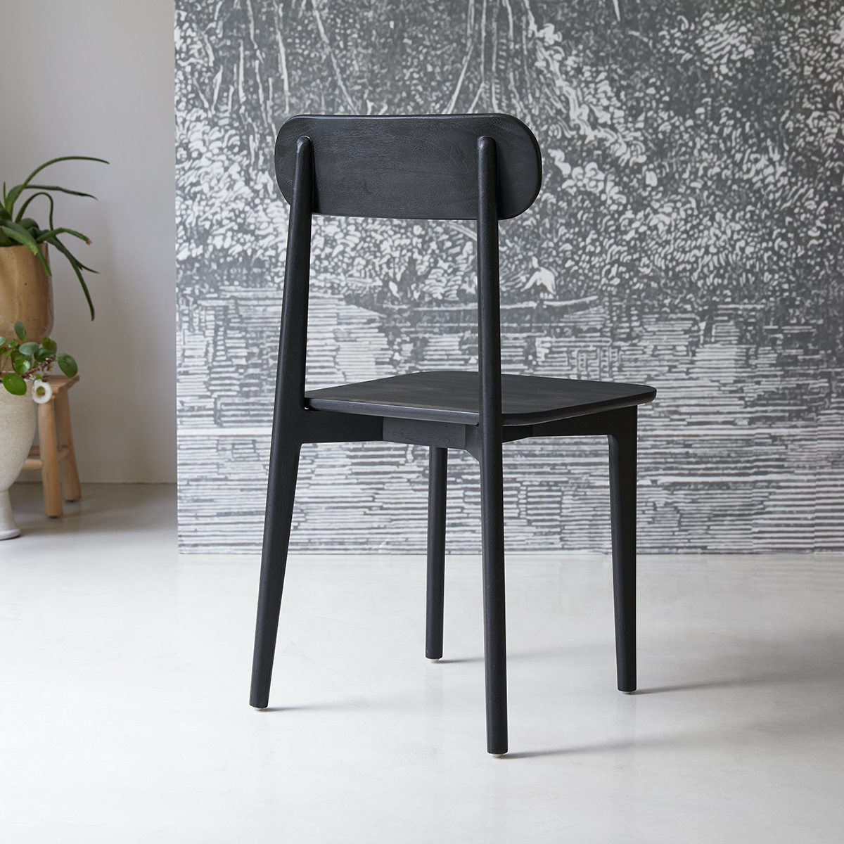 Stuhl aus massivem Teakholz Jonàk black Stuhl aus massivem Teakholz Jonàk black