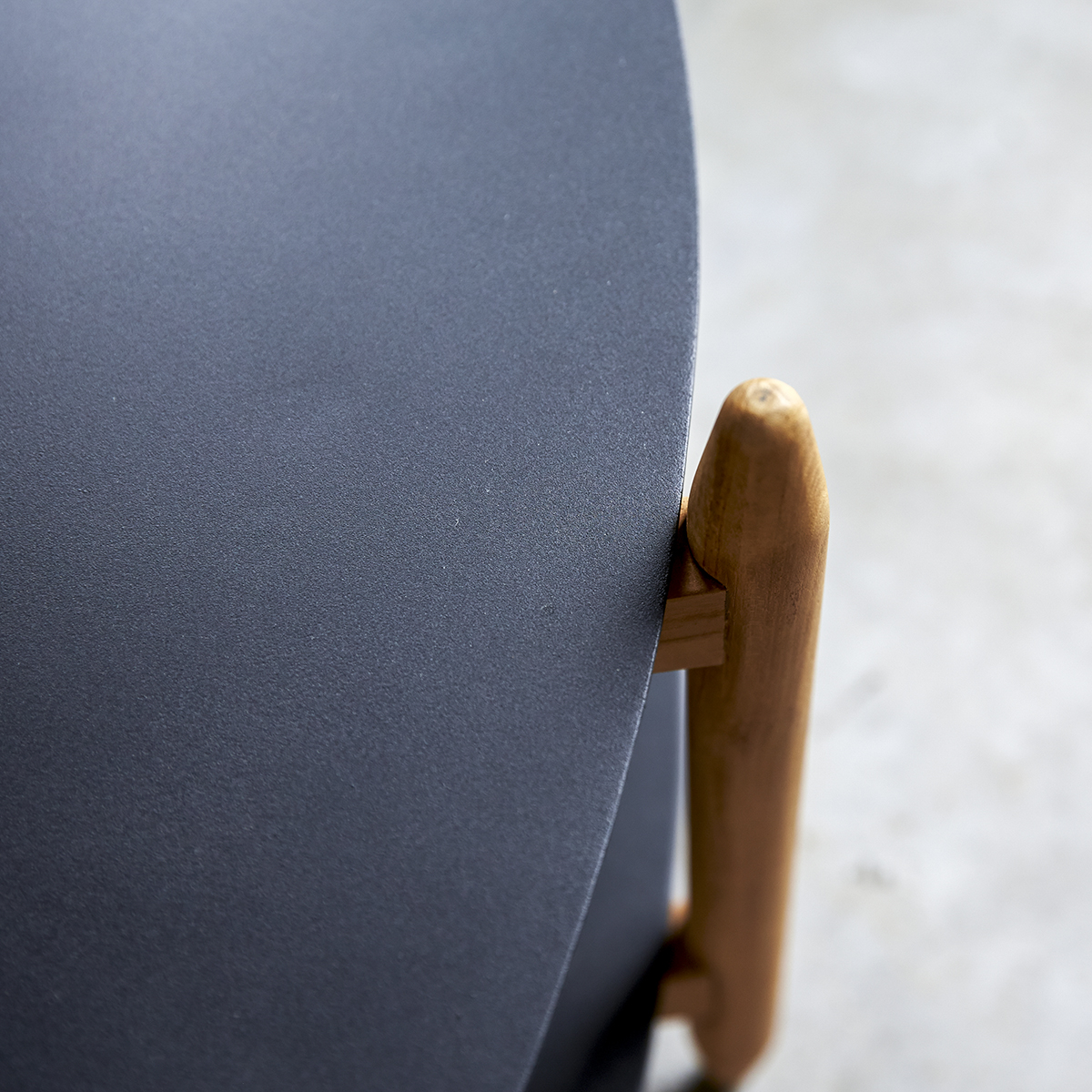 Table basse en métal et teck 110x70 Lisa Table basse en métal et teck 110x70 Lisa