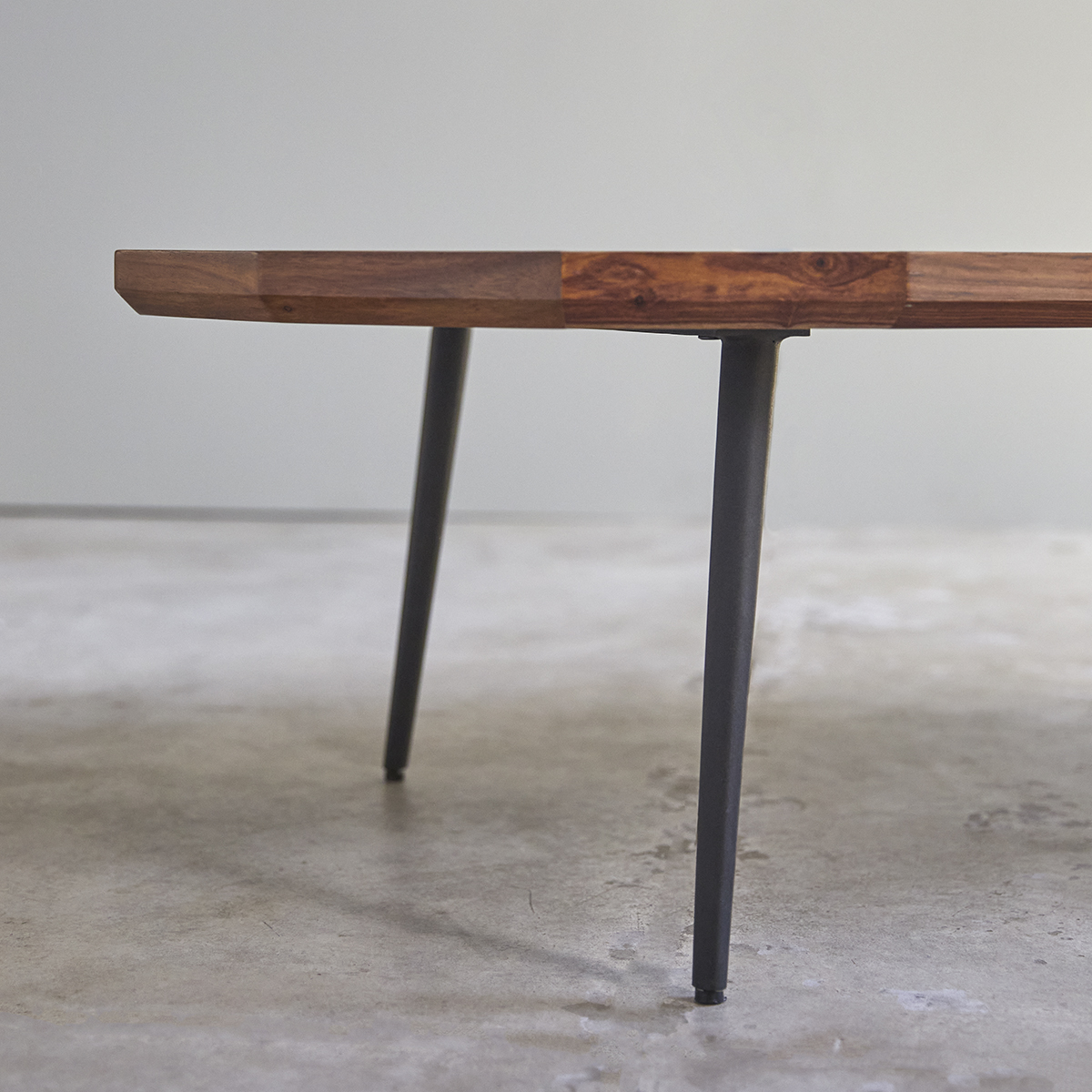 Table basse en palissandre et marbre 120 x 60 Jade Table basse en palissandre et marbre 120 x 60 Jade