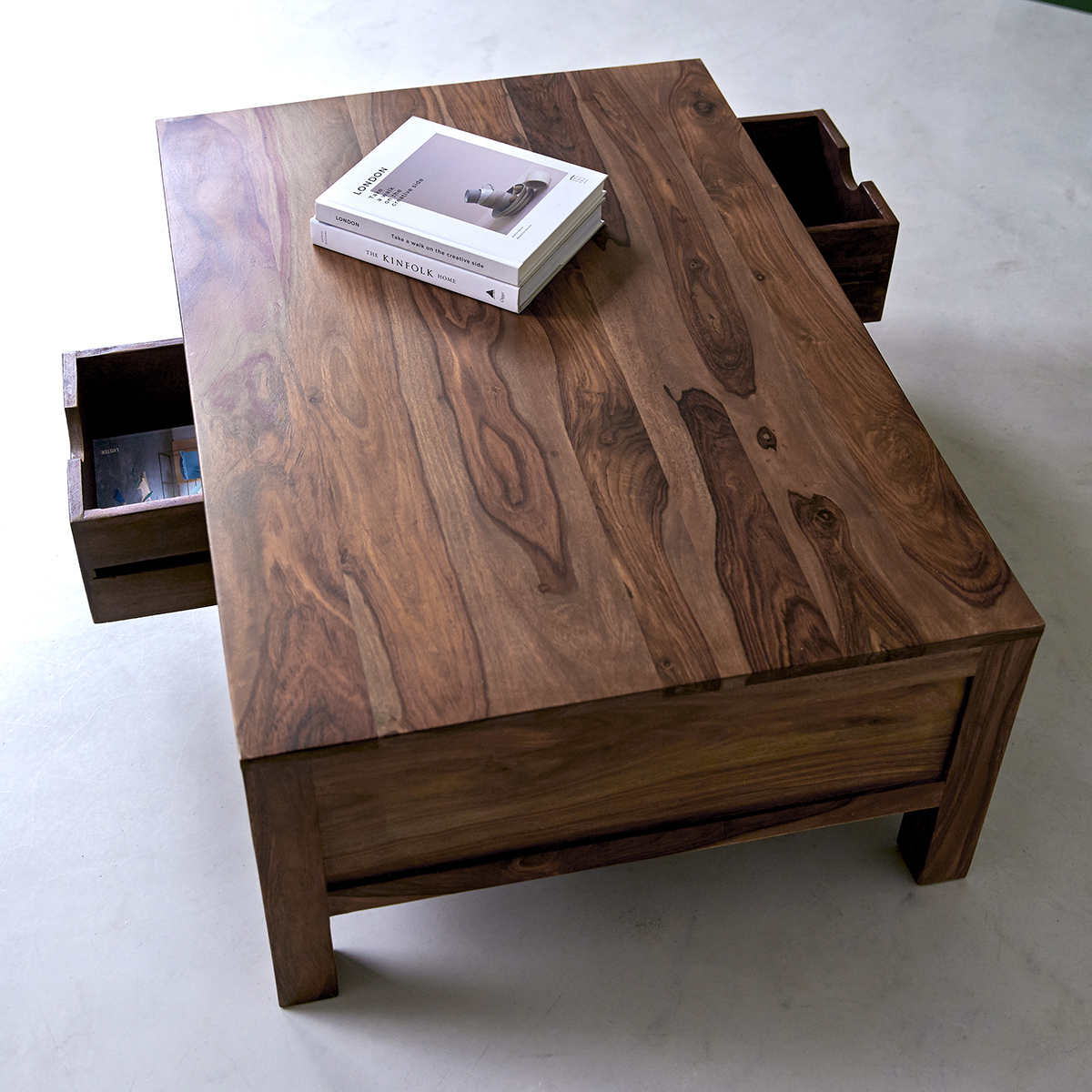 Table basse en palissandre massif Oliver Table basse en palissandre massif Oliver