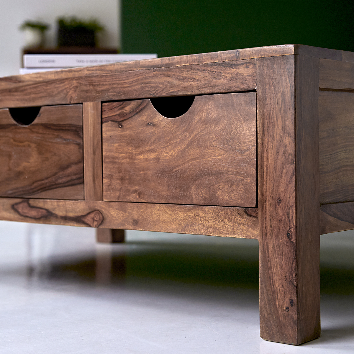 Table basse en palissandre massif Oliver Table basse en palissandre massif Oliver