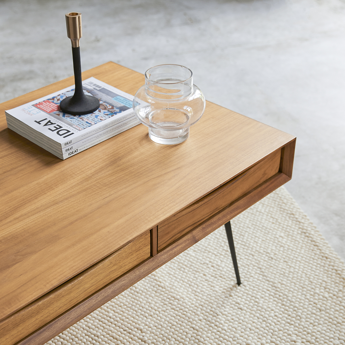 Table basse en teck 135x65 Simen Table basse en teck 135x65 Simen