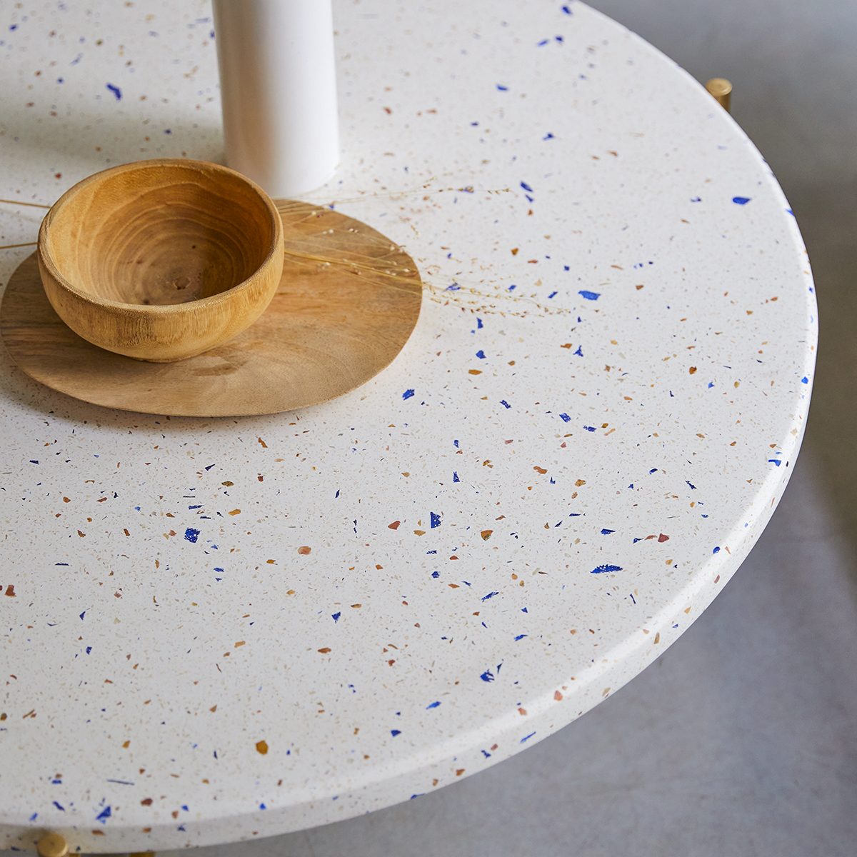 Table basse en terrazzo et métal Anatole confetti Table basse en terrazzo et métal Anatole confetti