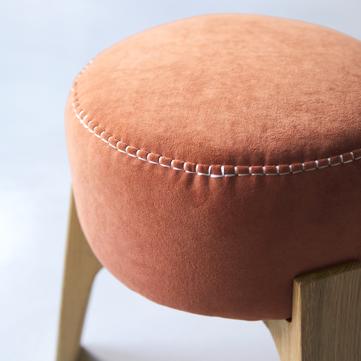 Tabouret Drum S Sienna en chêne massif Tabouret Drum S Sienna en chêne massif